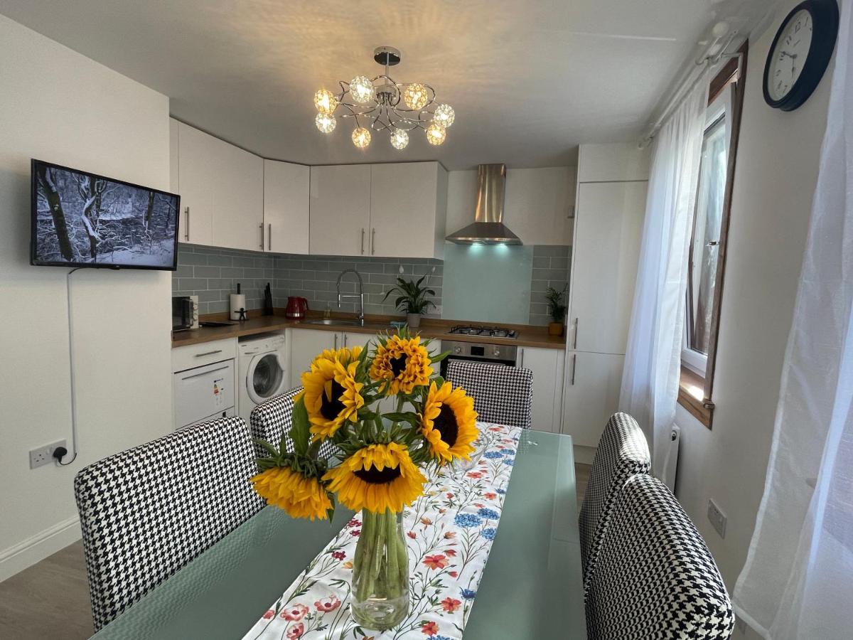 Central Comfy 2 Familyroom Apart Edinburgh Bagian luar foto